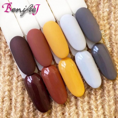 Autumn Colors collection gel nail